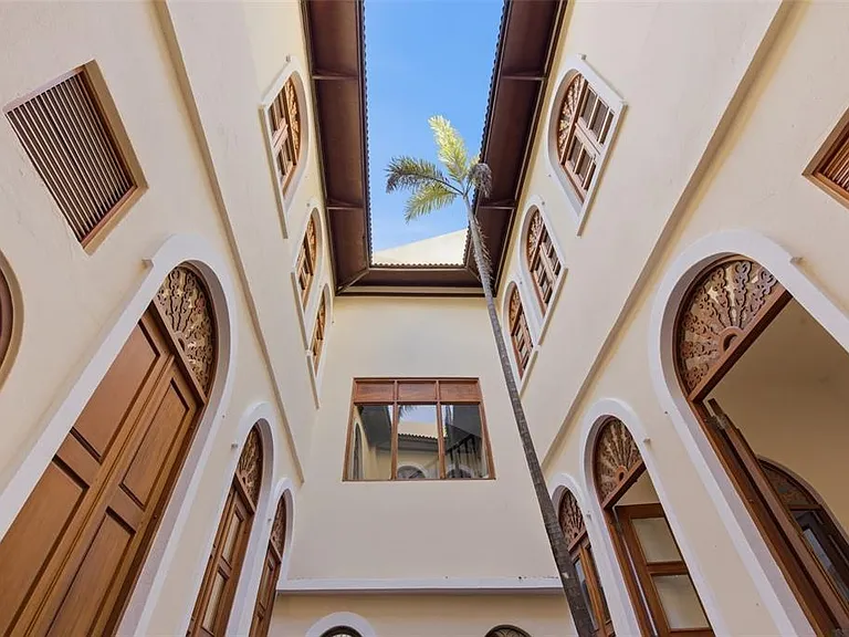 65 Calle San Francisco — Photo 15