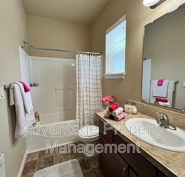 523 Catron St N #5 — Photo 27