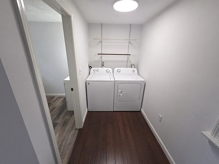114 Front St #114 — Photo 5