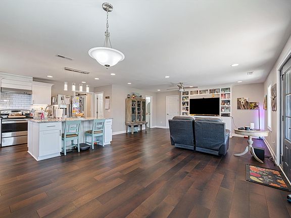 5th image of 311 Alabama St