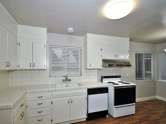 4th image of 1523 W Cornell Ave
