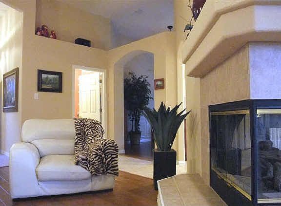 2nd image of 209 Turnberry Ln