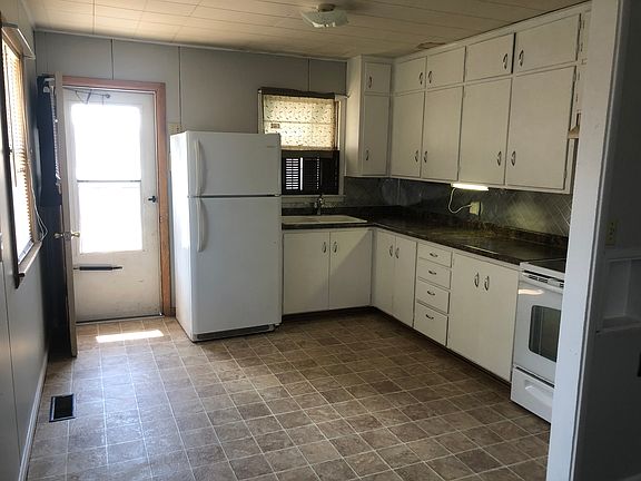 2nd image of 318 N C St