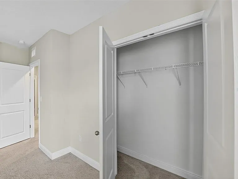 2546 Warren Acres Blvd — Photo 51