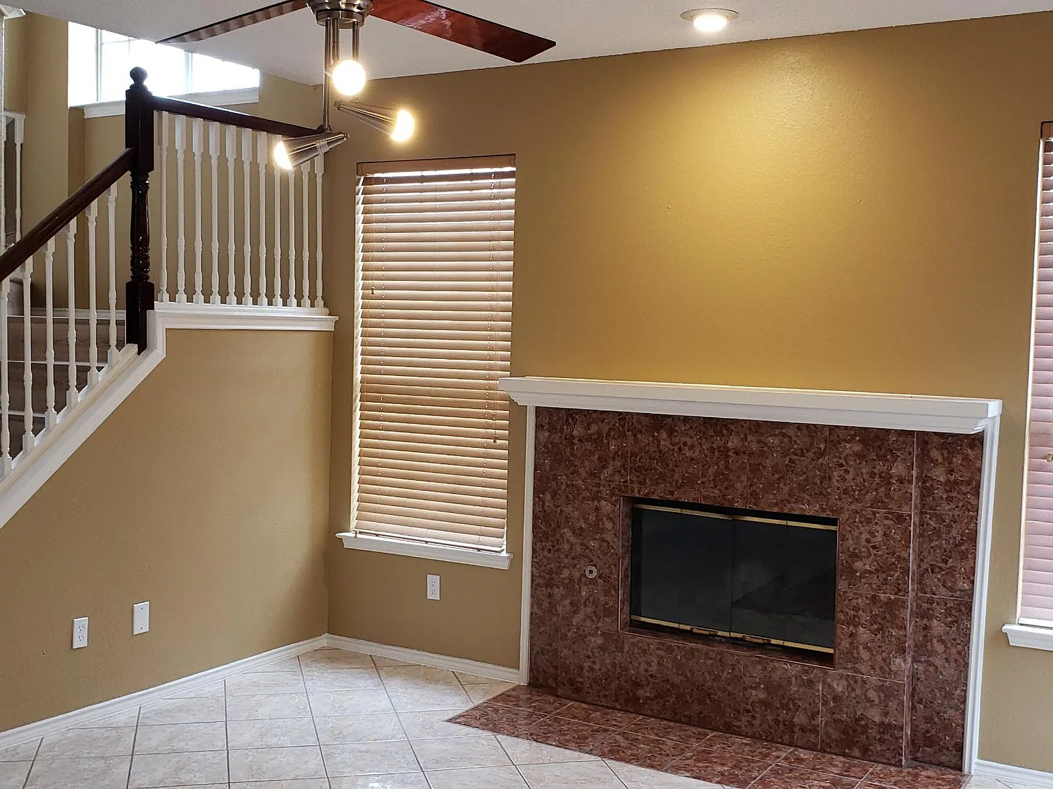 4 bed, 2.5 bath, 2086 sqft, $2,750 — Photo 3