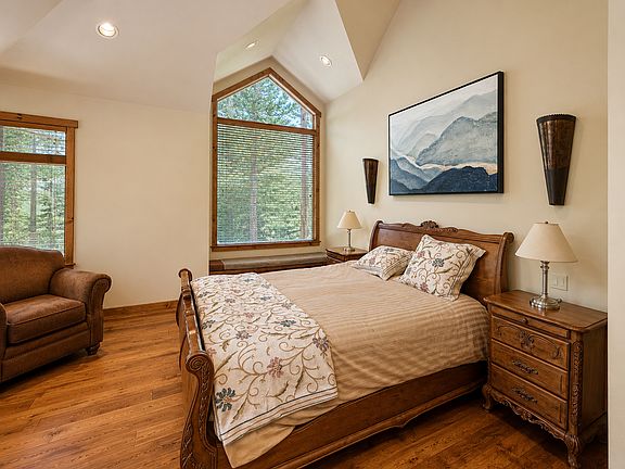 5th image of 117 Red Fir Rd