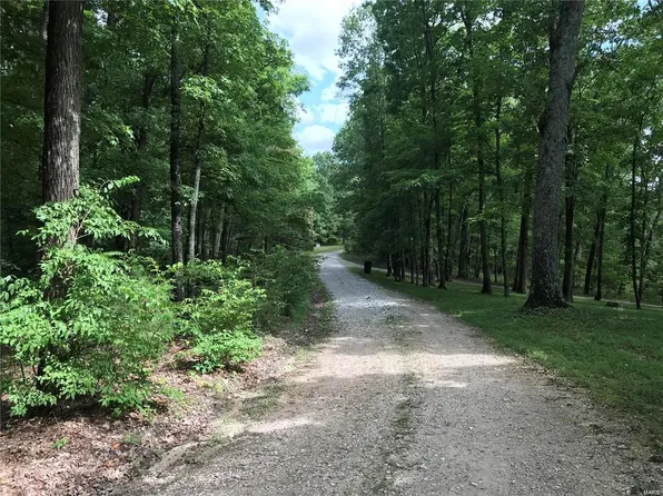 2 Hennessey Ln, Pacific, MO 63069