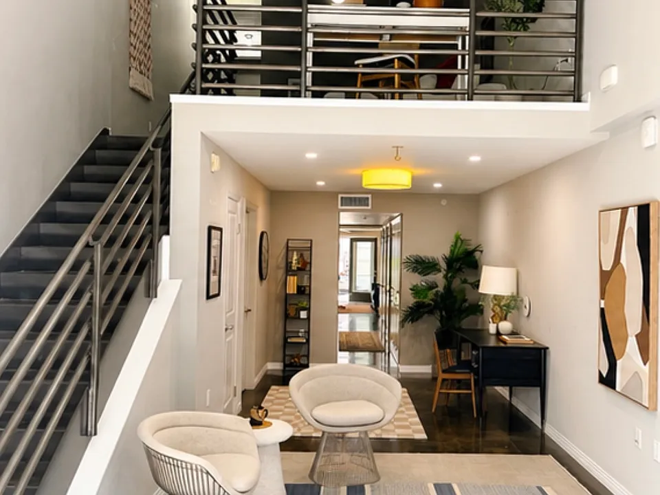 125 N Raymond Ave #412