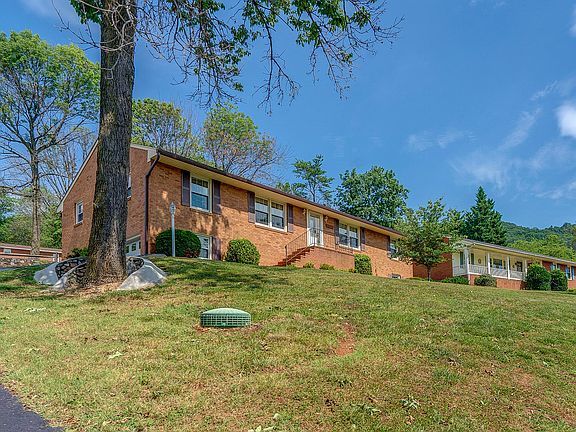 2nd image of 4040 Falling Creek Dr