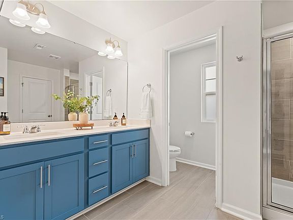5th image of 111 Cremello Dr