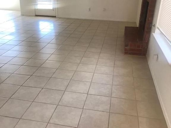 4th image of 4520 Loma Alegre Dr
