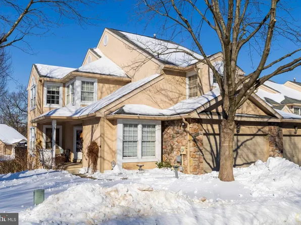 216 Linden Dr #216, Elkins Park, PA 19027