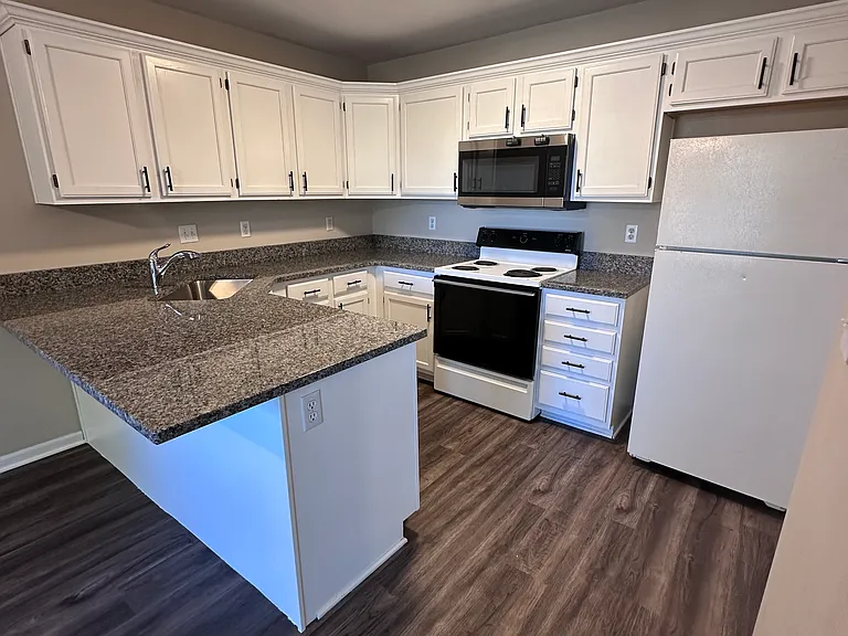 15100 Kelly Dr #15100 — Photo 7