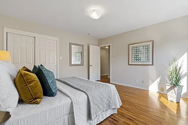 380 Wilton Ave — Photo 33