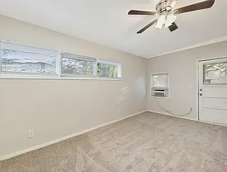 4 bed, 1177 sqft, $1,650 — Photo 2