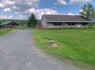 47 Ostrander Blvd, Beach Lake, PA 18405
