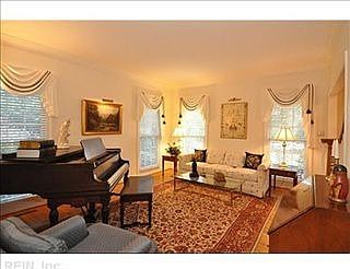 2nd image of 1504 Oak Hill Ct