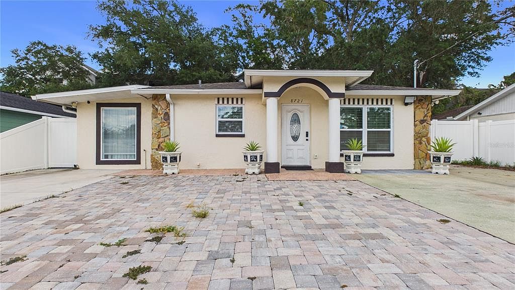 やのたく 8721 N Orangeview Ave, Tampa, FL 33617 | MLS #TB8510073 | Zillow