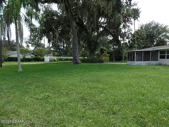 4th image of 2028 Needle Palm Dr