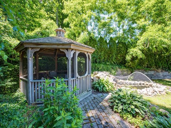 1 N Country Rd #D, Wading River, NY 11792