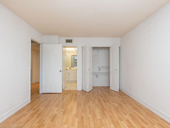 2nd image of 240 Lakeview Dr APT 113