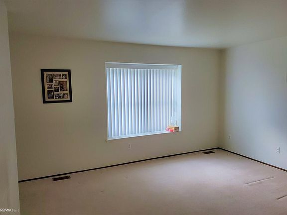5th image of 19968 S Great Oaks Cir