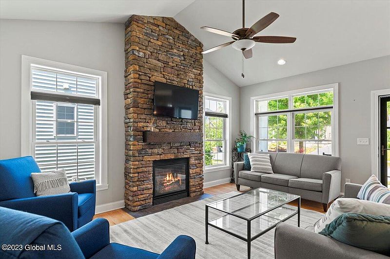5th image of 27 Forestbrook Drive