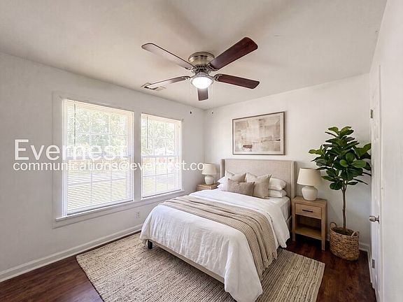 4th image of 3119 Lone Oak Ave SW