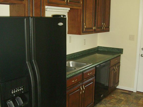 5th image of 1024 Cherry Hills Ct APT A