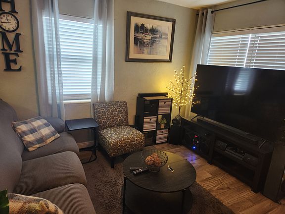 4th image of 1845 Pembroke Rd APT 13