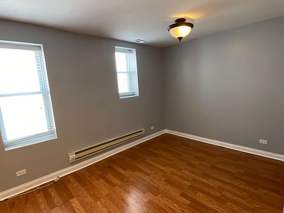 4th image of 832 S Claremont Ave #3