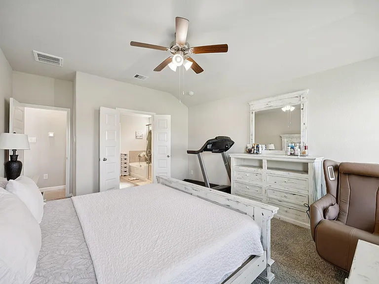 21030 Albany Landing Ln — Photo 13