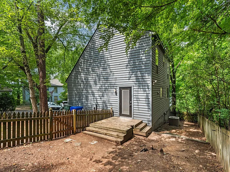 101 Walden Dr — Photo 19