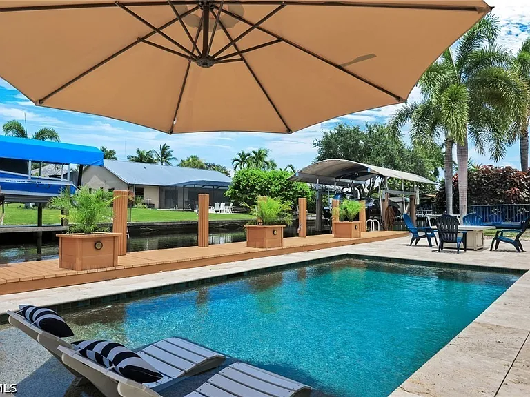 27098 Harbor Dr — Photo 1