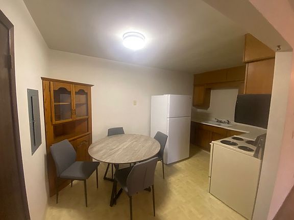 4th image of 316 33rd Ave N APT 3