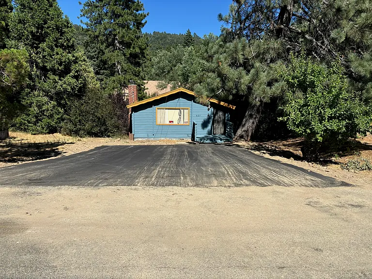 Valley Dr — Photo 1