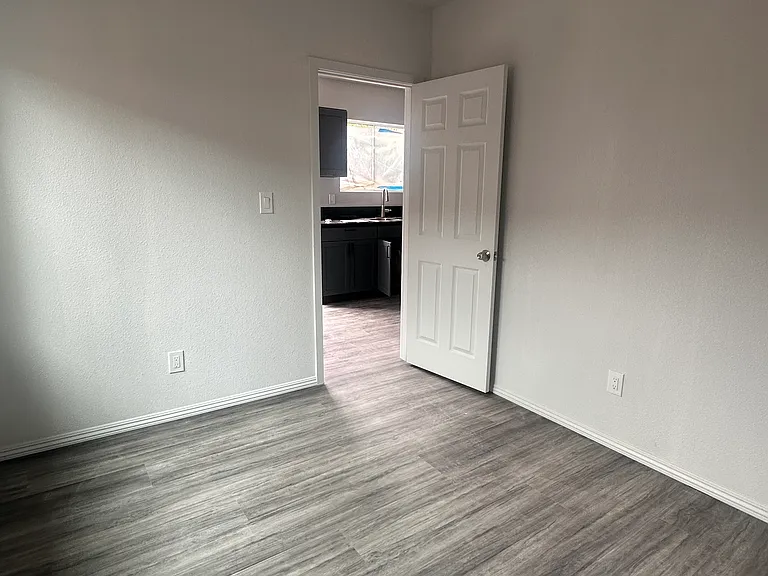 18721 Clarkdale Ave — Photo 8