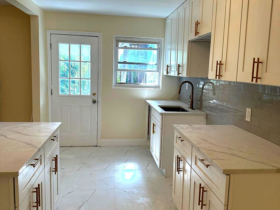 1st image of 3756 Paulding Ave Floor 2