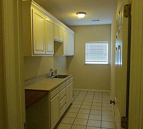 5th image of 1915 Windsor Place Ct
