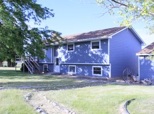 821 W River Rd, Worland, WY 82401