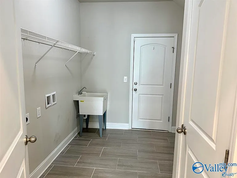 2618 W Creek Dr — Photo 12