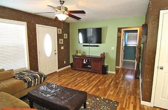 5th image of 185 Blue Willow Ln