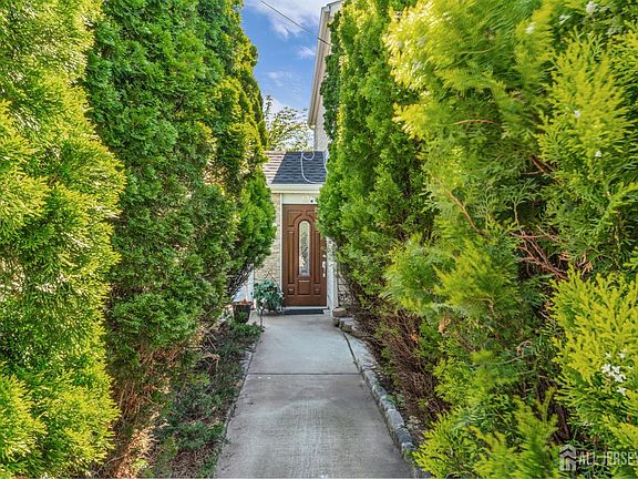 2nd image of 12 Jacobson St