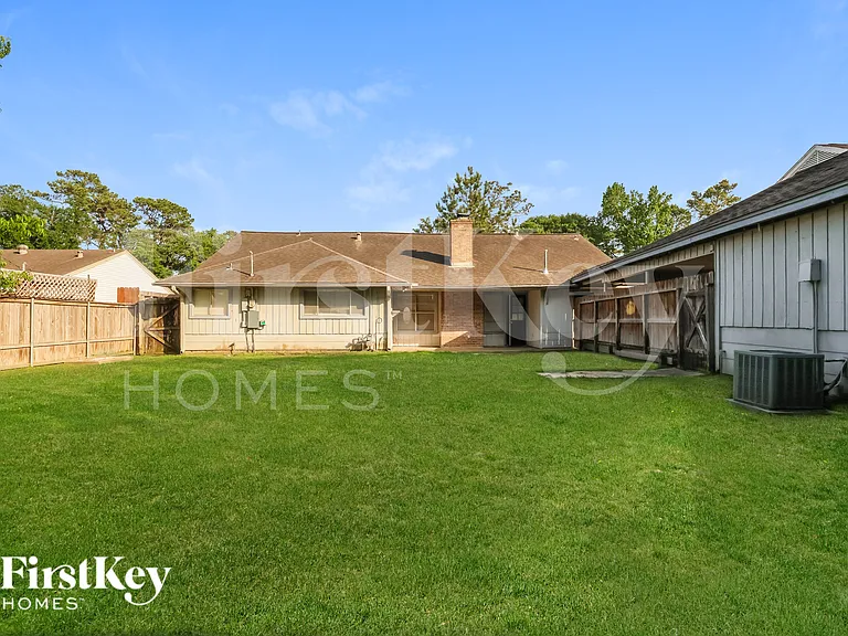 222 Magic Oaks Dr — Photo 15