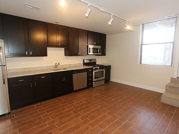 4th image of 1112 W Balmoral Ave #00