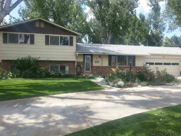 28 Orchid St, Casper, WY 82604
