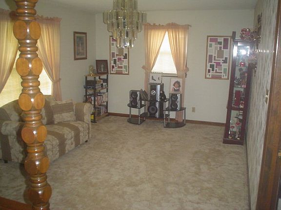 2nd image of 480 Sedgefield Dr