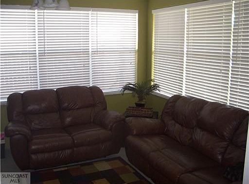 4th image of 800 87th Ave N