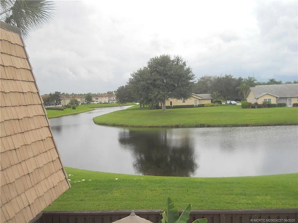 2 bed, 2.5 bath, 1236 sqft, $2,200 — Photo 2