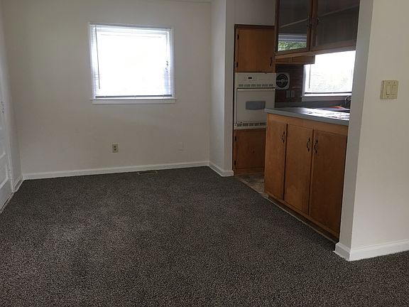 4th image of 212 Lynnhaven Dr